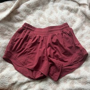 Lululemon, hotty hot burgundy shorts, size 6, 4” inseam